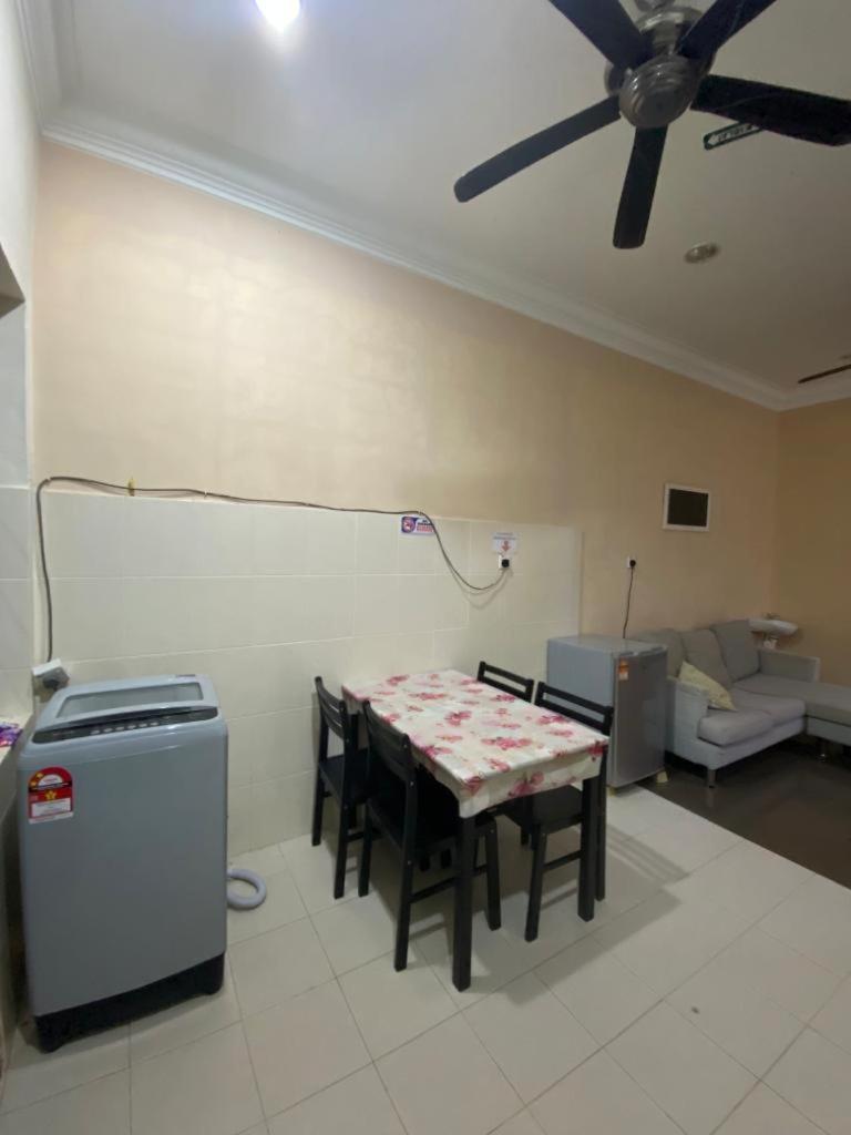 Homestay Tok Ma 1 Alur Tuman Marang Exteriör bild