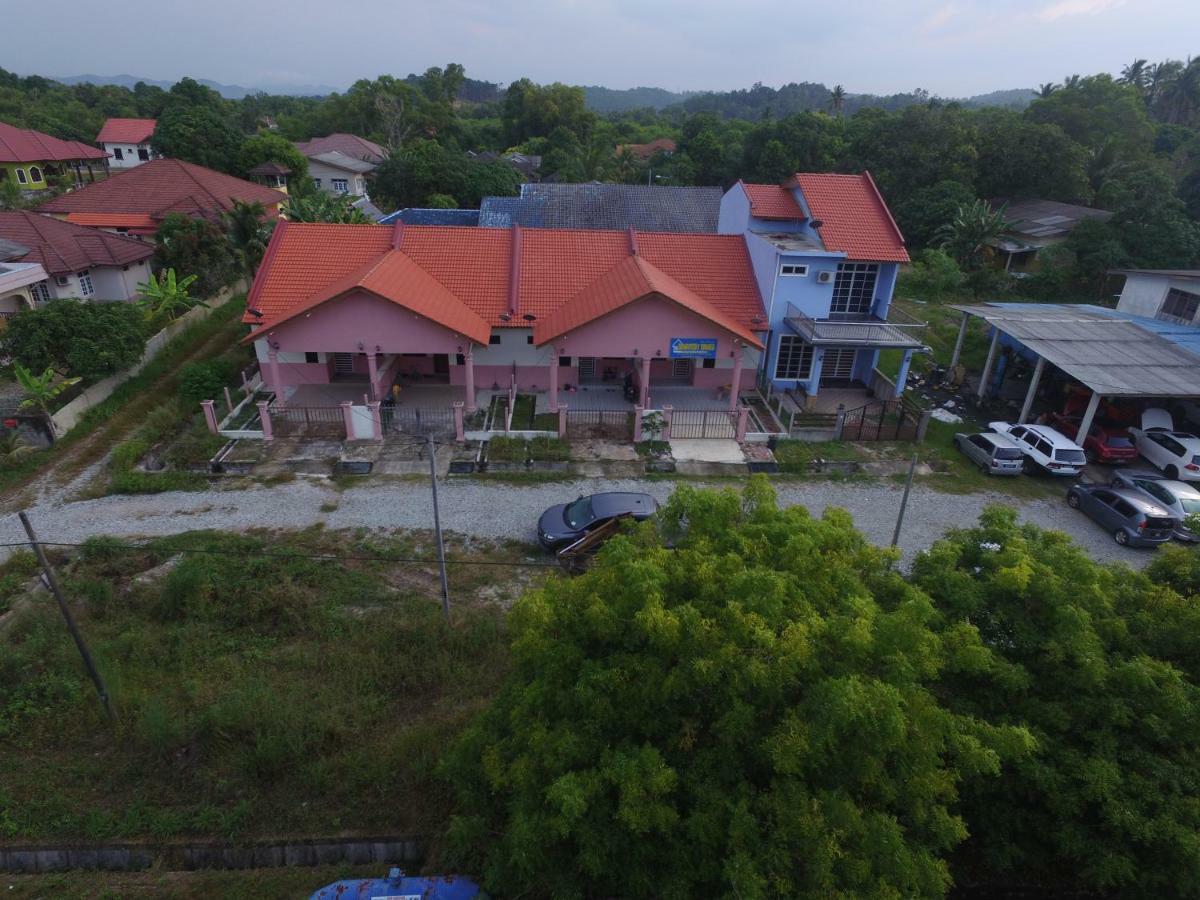 Homestay Tok Ma 1 Alur Tuman Marang Exteriör bild